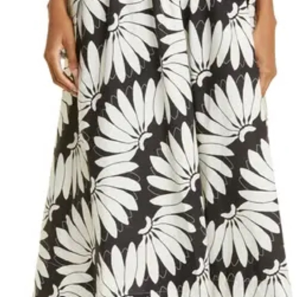 FARM Rio Black and White Floral A-Line Skirt